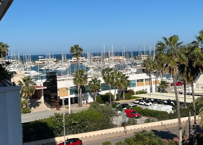 Апартаменти Piso Frente Al Puerto De *